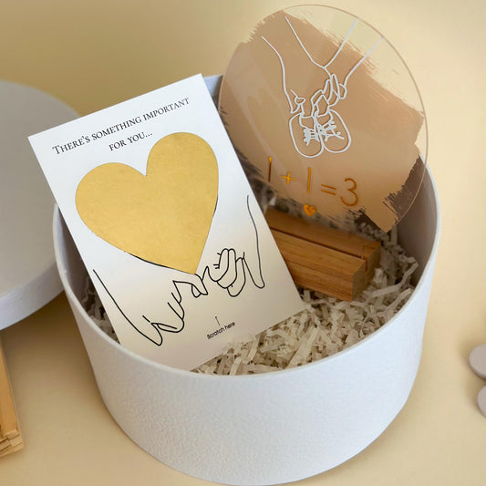 Pregnancy Announcement Gift Box for Dad: Scratch Card & Acrylic Stand