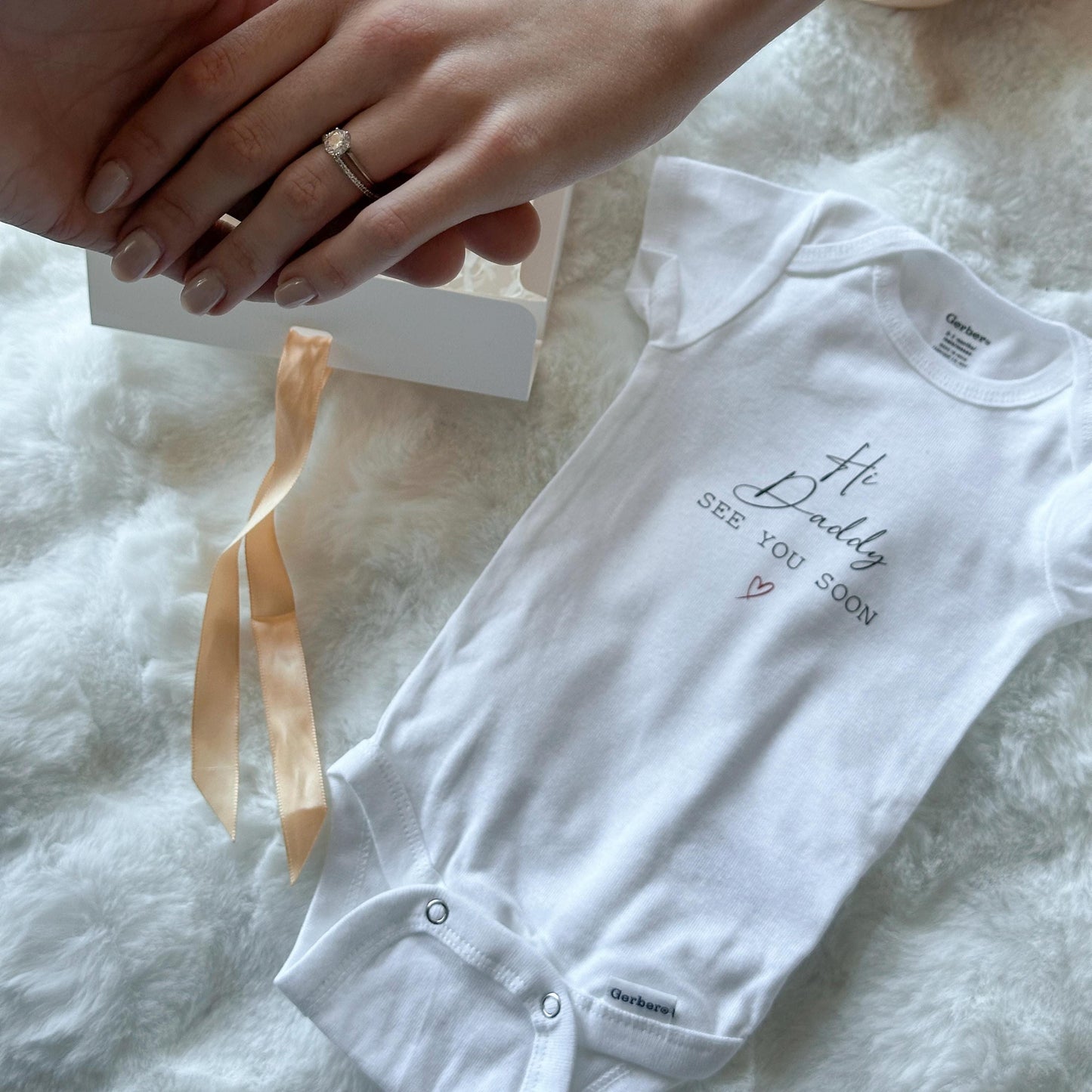 Pregnancy Announcement Gift Box: "Hi Daddy" Bodysuit, Family Reveal