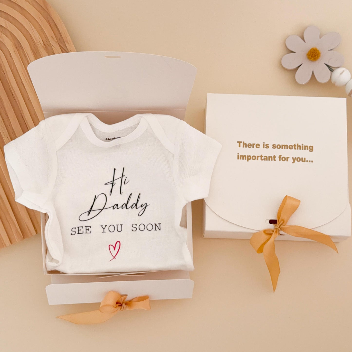 Pregnancy Announcement Gift Box: "Hi Daddy" Bodysuit, Family Reveal