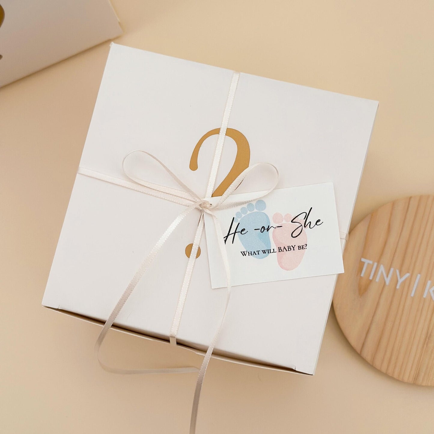 Gender Reveal Baby Shoe Gift Box – “It’s a Boy / It’s a Girl” Keepsake